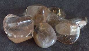 edelstenen en mineralen getrommelde rutielkwarts