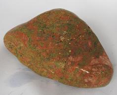 edelstenen en mineralen ruwe unakiet