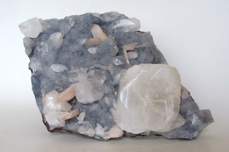 apofyliet, stilbiet, chalcedoon